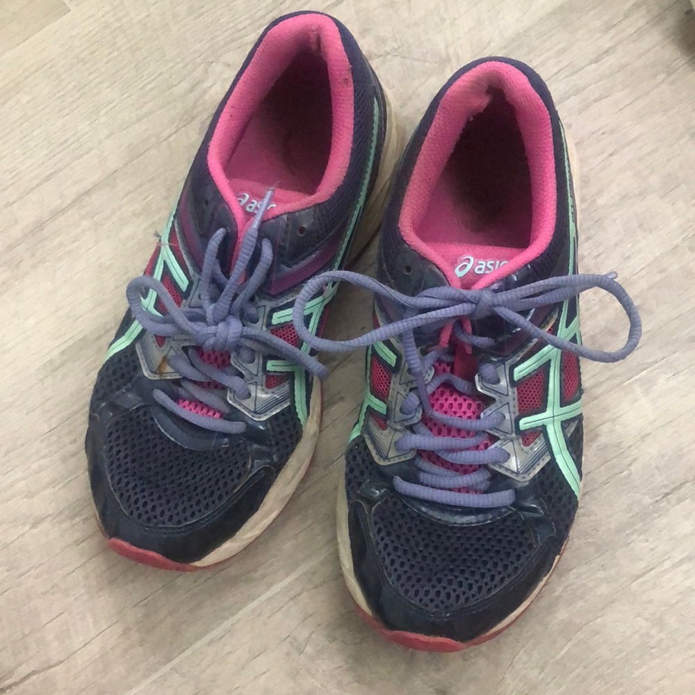 ASICS Tennis shoes
